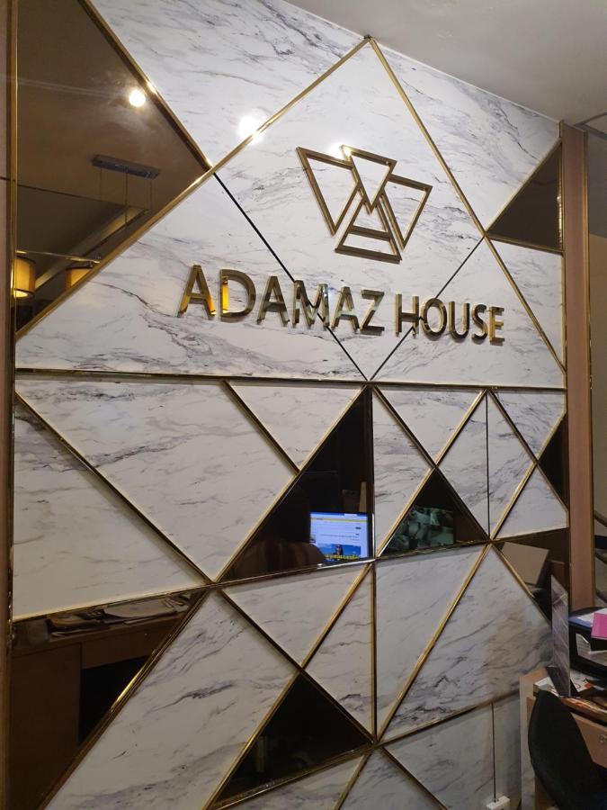 Adamaz House Hotell Bangkok Exteriör bild