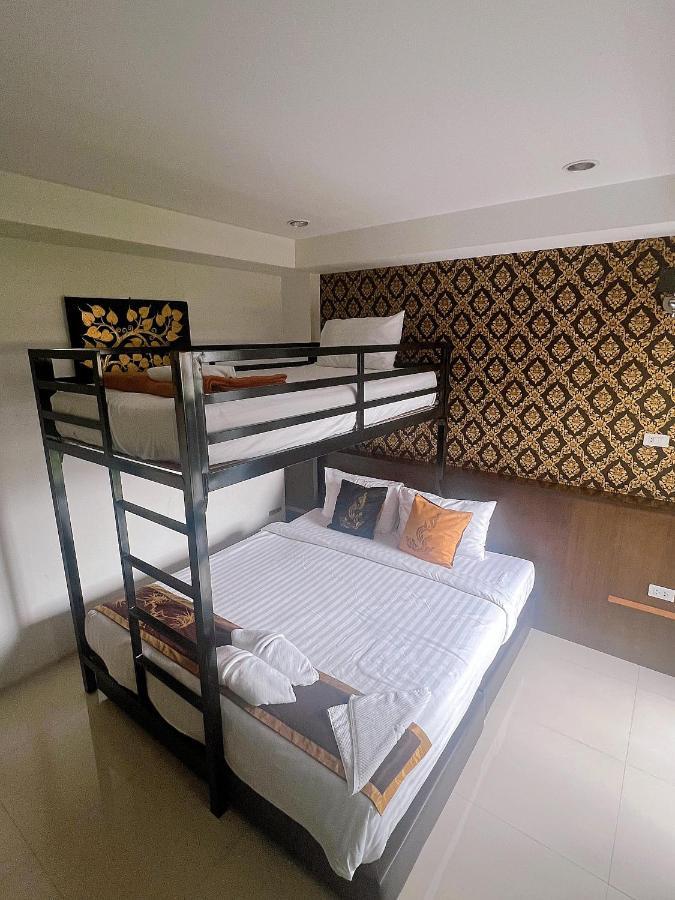 Adamaz House Hotell Bangkok Exteriör bild