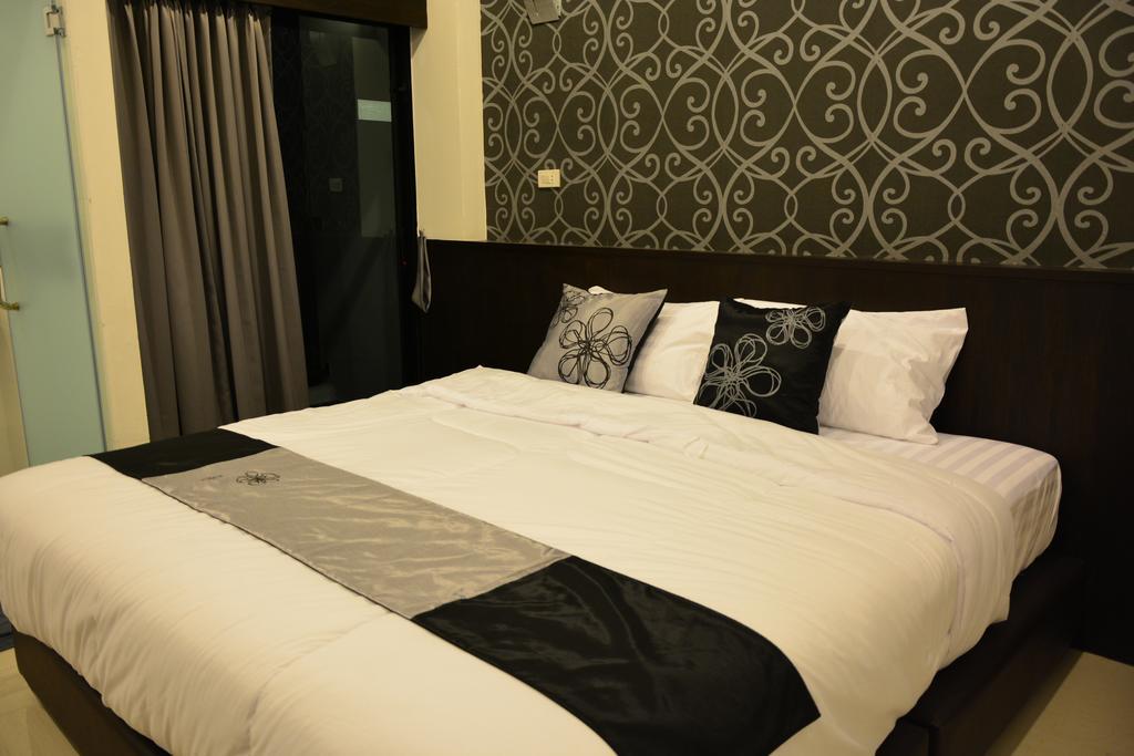 Adamaz House Hotell Bangkok Exteriör bild