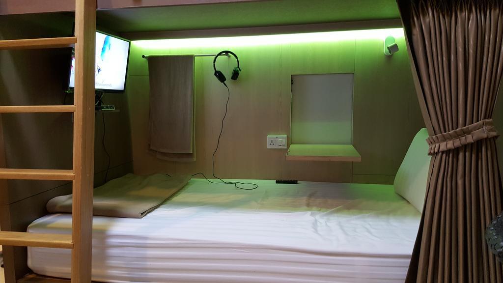 Adamaz House Hotell Bangkok Exteriör bild
