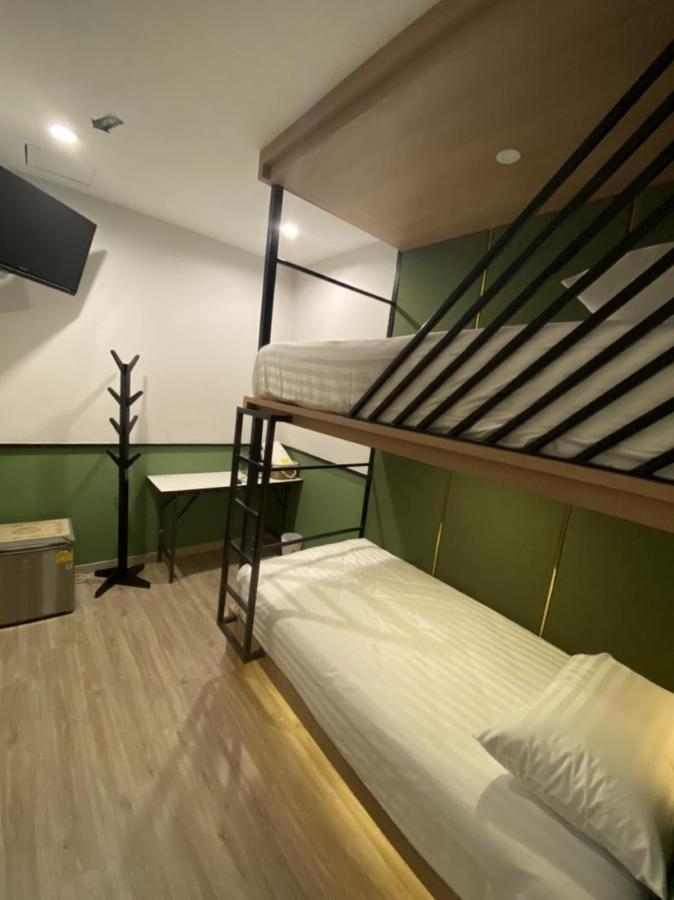 Adamaz House Hotell Bangkok Exteriör bild